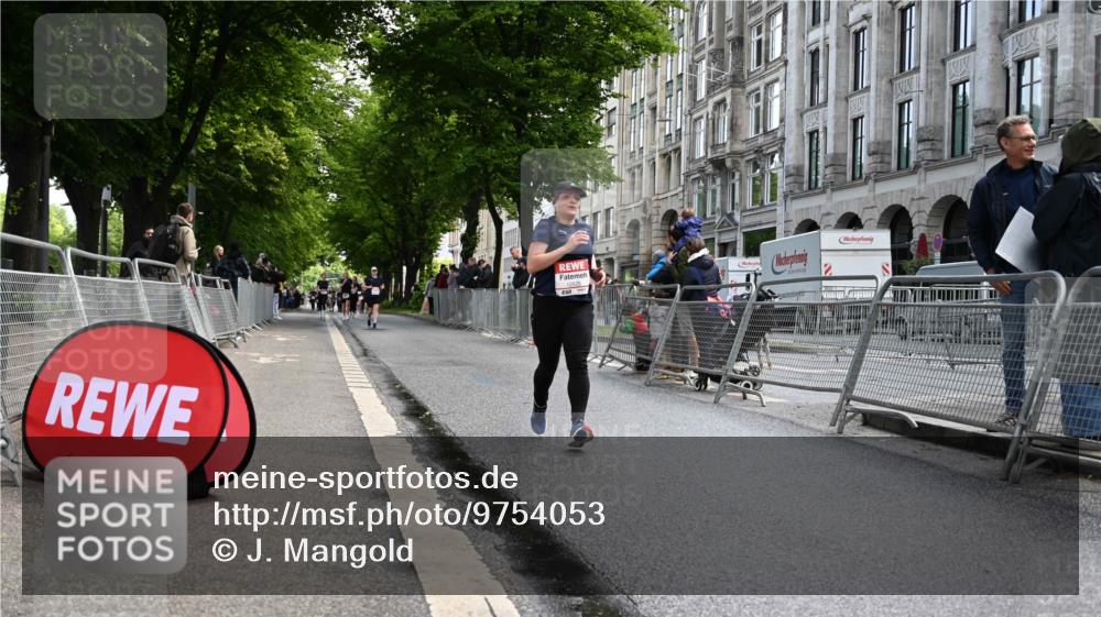 14.06.2026 - REWE Women's Run J. Mangold http://msf.ph/oto/9754053 14.06.2026 10:12:09 Ziel 10525 meine-sportfotos.de