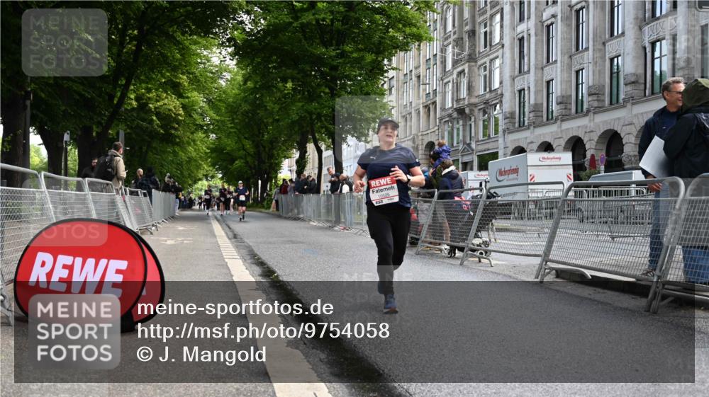 14.06.2026 - REWE Women's Run J. Mangold http://msf.ph/oto/9754058 14.06.2026 10:12:10 Ziel 10525 meine-sportfotos.de