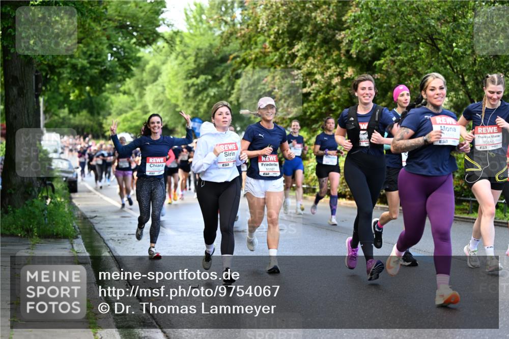 14.06.2026 - REWE Women's Run Dr. Thomas Lammeyer http://msf.ph/oto/9754067 14.06.2026 09:17:16 Laufen 10343, 11167, 51, 0838, 1315, 10810, 57 meine-sportfotos.de
