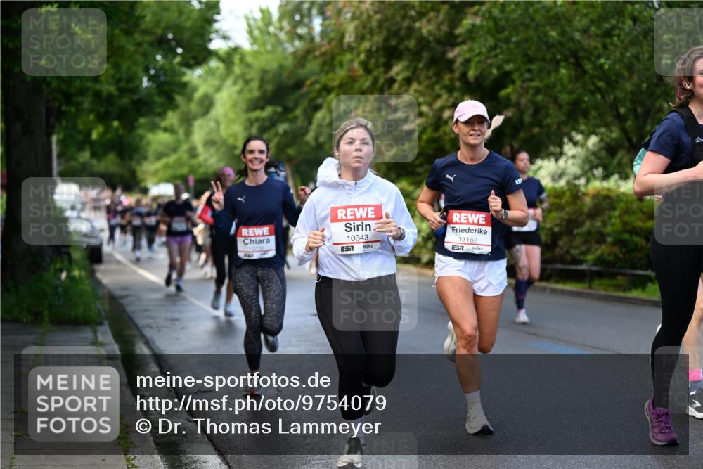 14.06.2026 - REWE Women's Run Dr. Thomas Lammeyer http://msf.ph/oto/9754079 14.06.2026 09:17:17 Laufen 10236, 10343, 7, 11167, 7 meine-sportfotos.de