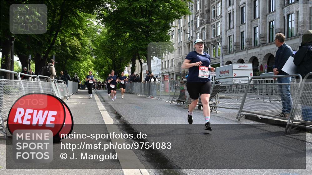 14.06.2026 - REWE Women's Run J. Mangold http://msf.ph/oto/9754083 14.06.2026 10:12:19 Ziel 10516, 10564 meine-sportfotos.de