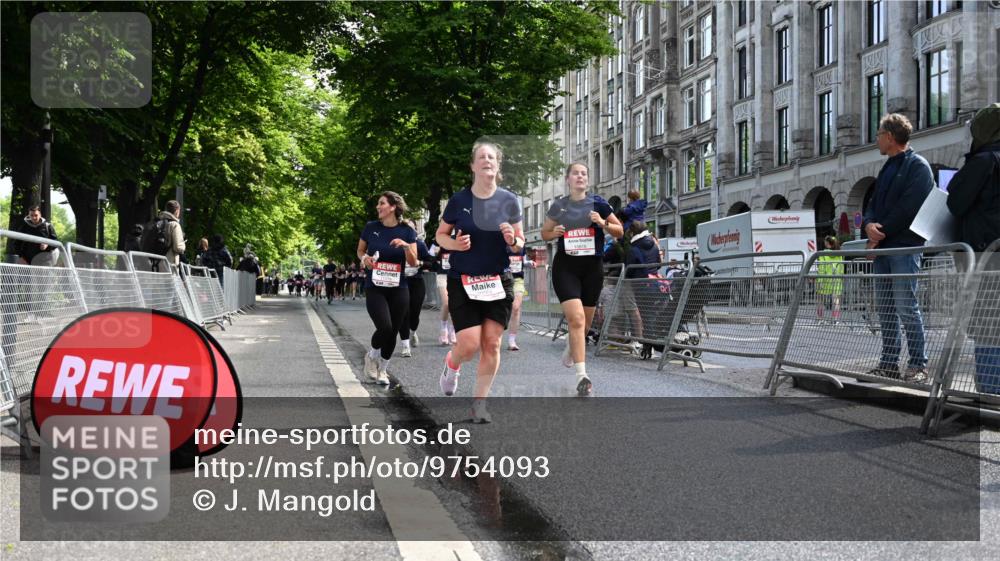 14.06.2026 - REWE Women's Run J. Mangold http://msf.ph/oto/9754093 14.06.2026 10:12:24 Ziel 10516, 10564, 10595, 10818, 10916, 11241, 11419 meine-sportfotos.de