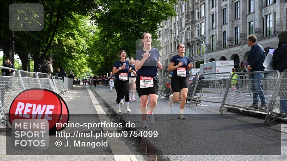 14.06.2026 - REWE Women's Run J. Mangold http://msf.ph/oto/9754099 14.06.2026 10:12:25 Ziel 10564, 10595, 10818, 10916, 11241, 11419 meine-sportfotos.de