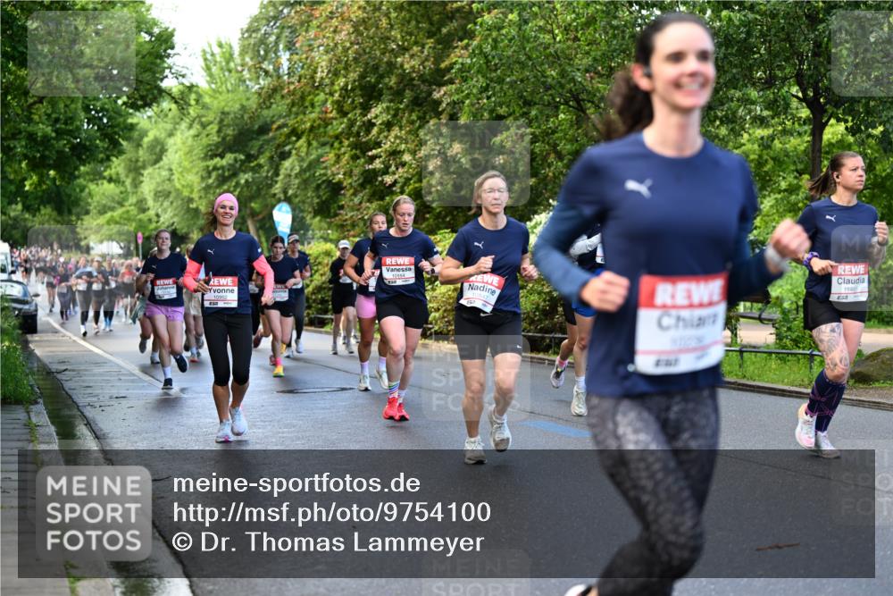 14.06.2026 - REWE Women's Run Dr. Thomas Lammeyer http://msf.ph/oto/9754100 14.06.2026 09:17:19 Laufen 10154, 51, 11485 meine-sportfotos.de