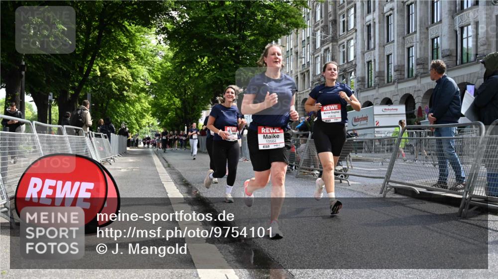 14.06.2026 - REWE Women's Run J. Mangold http://msf.ph/oto/9754101 14.06.2026 10:12:25 Ziel 10564, 10595, 10818, 10916, 11241, 11419 meine-sportfotos.de