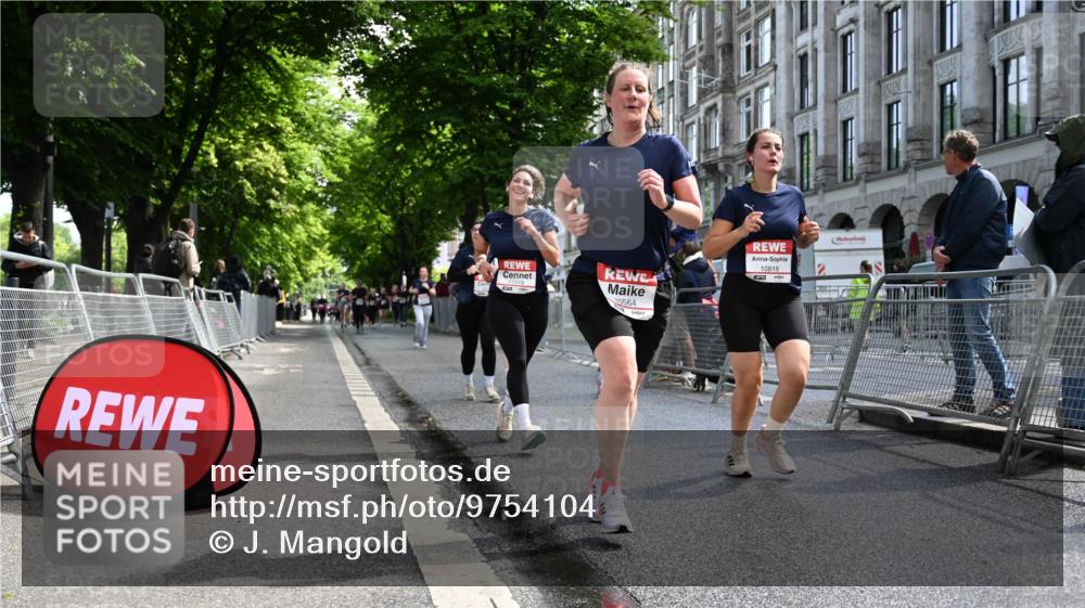 14.06.2026 - REWE Women's Run J. Mangold http://msf.ph/oto/9754104 14.06.2026 10:12:25 Ziel 10564, 10595, 10818, 10916, 11241, 11419 meine-sportfotos.de