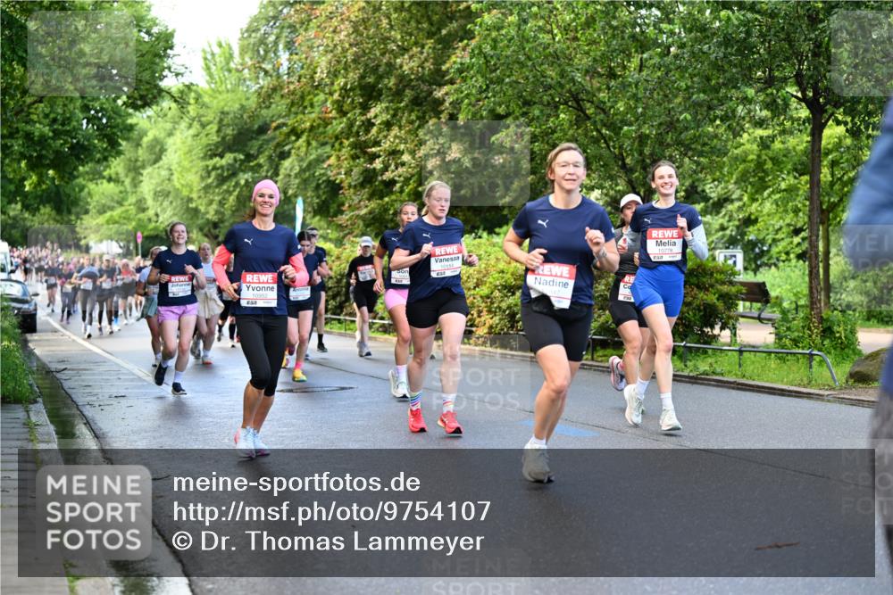 14.06.2026 - REWE Women's Run Dr. Thomas Lammeyer http://msf.ph/oto/9754107 14.06.2026 09:17:19 Laufen 10952, 51, 100, 10778 meine-sportfotos.de
