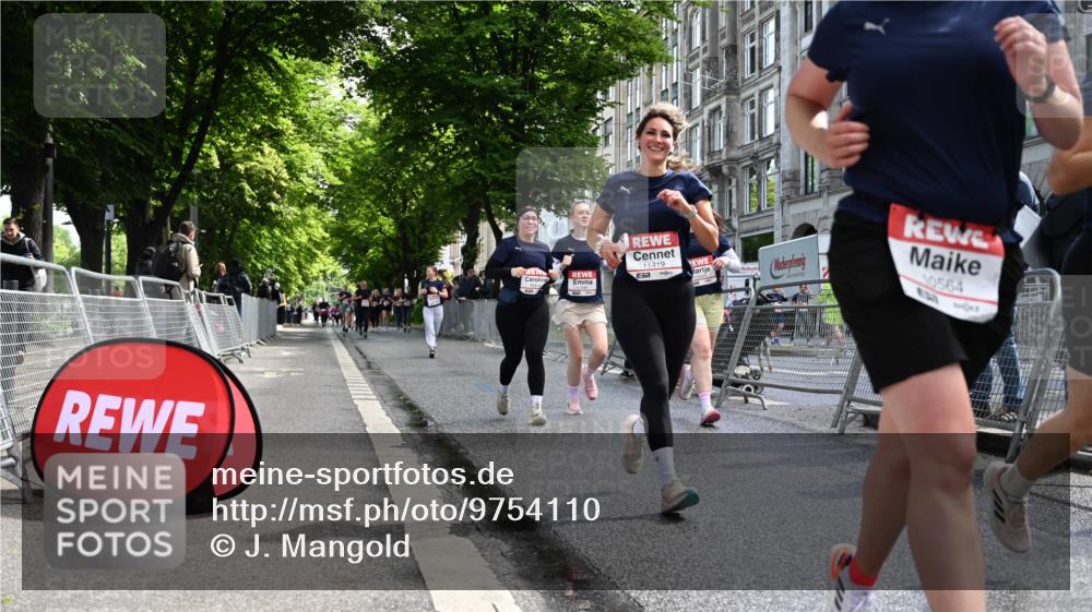 14.06.2026 - REWE Women's Run J. Mangold http://msf.ph/oto/9754110 14.06.2026 10:12:26 Ziel 10564, 10595, 10818, 10916, 11241, 11258, 11419 meine-sportfotos.de