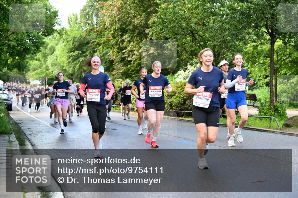 14.06.2026 - REWE Women's Run Dr. Thomas Lammeyer http://msf.ph/oto/9754111 14.06.2026 09:17:20 Laufen 10154, 10778, 106, 17 meine-sportfotos.de