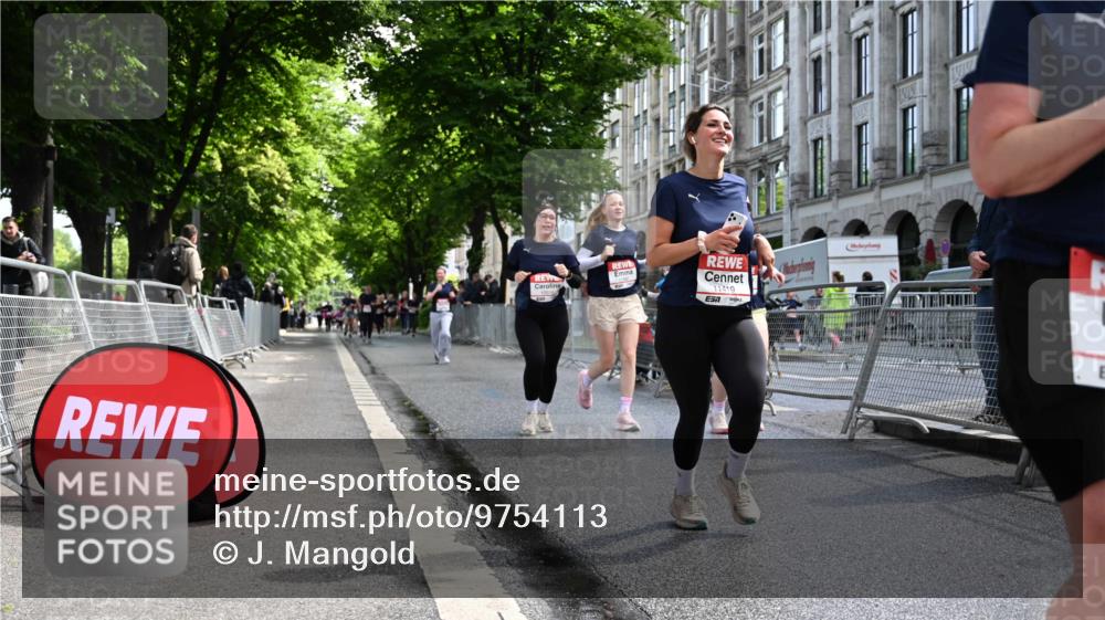 14.06.2026 - REWE Women's Run J. Mangold http://msf.ph/oto/9754113 14.06.2026 10:12:26 Ziel 10564, 10595, 10818, 10916, 11241, 11258, 11419 meine-sportfotos.de