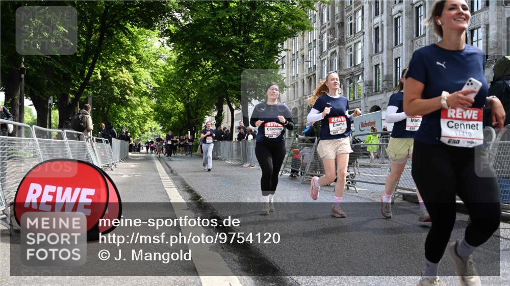 14.06.2026 - REWE Women's Run J. Mangold http://msf.ph/oto/9754120 14.06.2026 10:12:27 Ziel 10564, 10595, 10818, 10916, 11241, 11258, 11419 meine-sportfotos.de