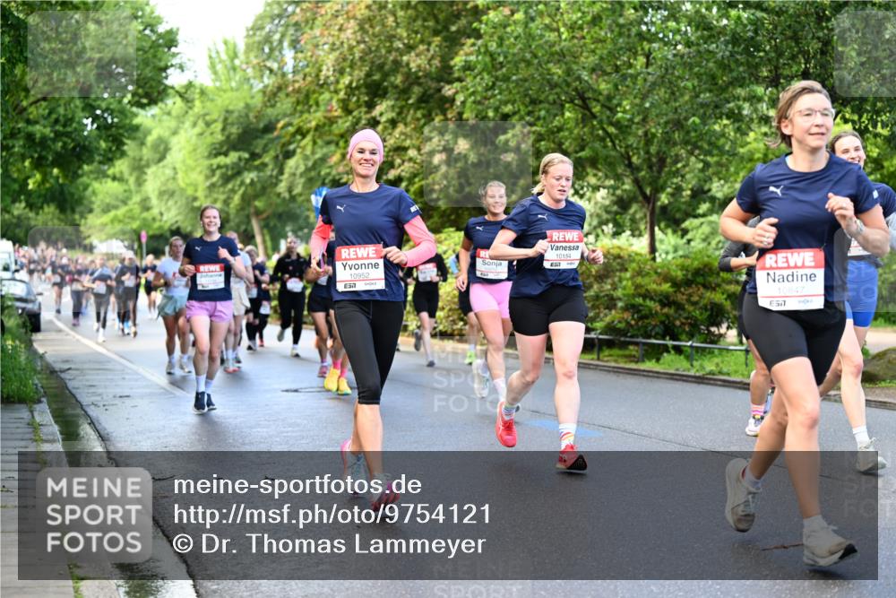 14.06.2026 - REWE Women's Run Dr. Thomas Lammeyer http://msf.ph/oto/9754121 14.06.2026 09:17:20 Laufen 10952, 57, 10154, 10847 meine-sportfotos.de