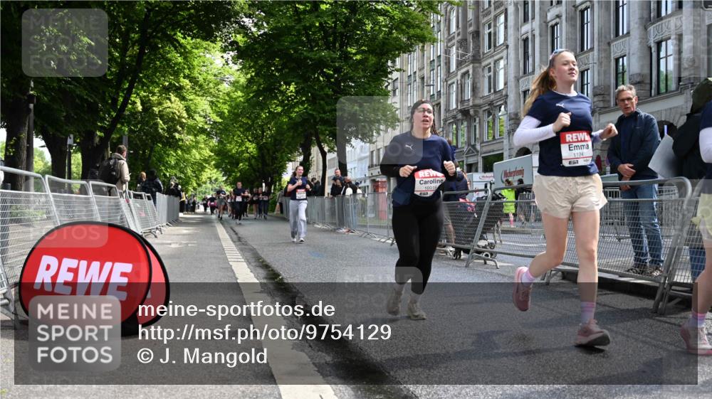 14.06.2026 - REWE Women's Run J. Mangold http://msf.ph/oto/9754129 14.06.2026 10:12:28 Ziel 10564, 10595, 10818, 10916, 11241, 11258, 11419 meine-sportfotos.de
