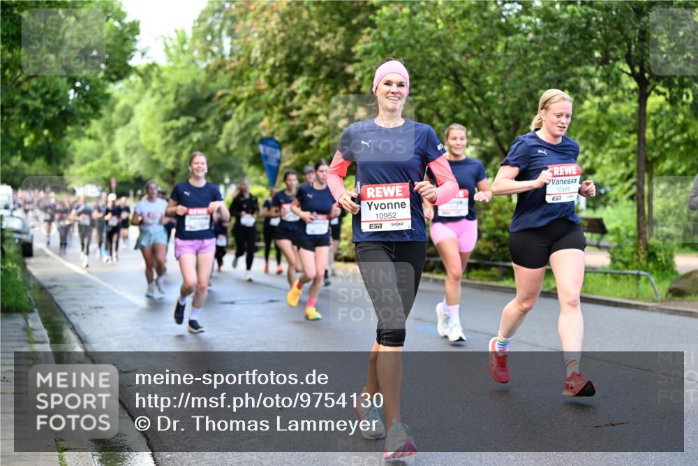 14.06.2026 - REWE Women's Run Dr. Thomas Lammeyer http://msf.ph/oto/9754130 14.06.2026 09:17:21 Laufen 10952, 7, 10154 meine-sportfotos.de