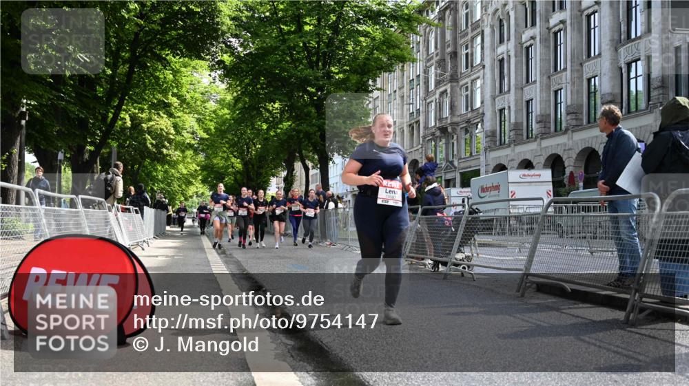 14.06.2026 - REWE Women's Run J. Mangold http://msf.ph/oto/9754147 14.06.2026 10:12:36 Ziel 10587, 11258 meine-sportfotos.de