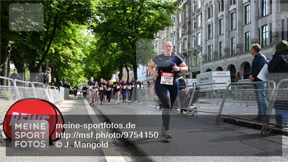 14.06.2026 - REWE Women's Run J. Mangold http://msf.ph/oto/9754150 14.06.2026 10:12:37 Ziel 10145, 10146, 10147, 10148, 10587 meine-sportfotos.de