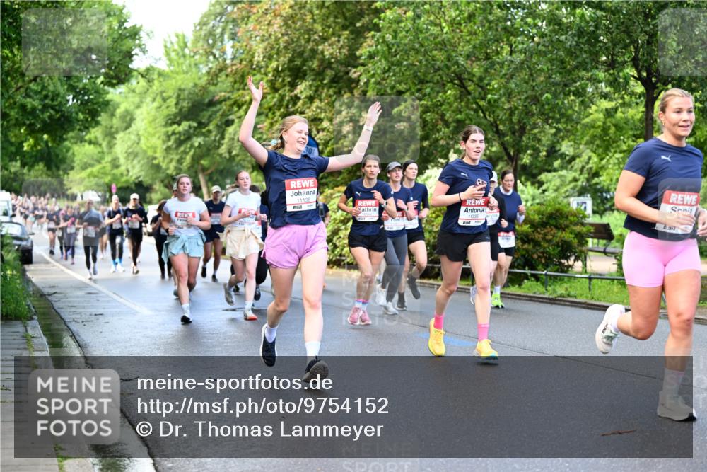 14.06.2026 - REWE Women's Run Dr. Thomas Lammeyer http://msf.ph/oto/9754152 14.06.2026 09:17:22 Laufen 11138, 11335 meine-sportfotos.de