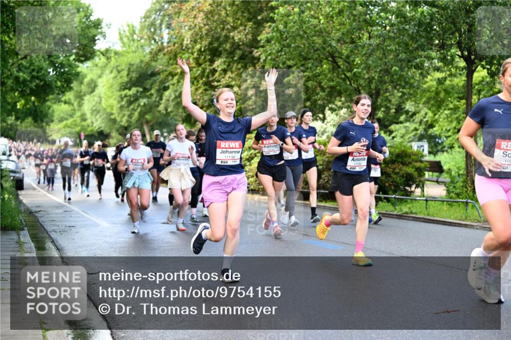 14.06.2026 - REWE Women's Run Dr. Thomas Lammeyer http://msf.ph/oto/9754155 14.06.2026 09:17:22 Laufen 11138, 7, 11335, 100 meine-sportfotos.de