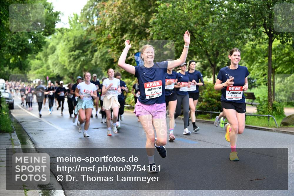 14.06.2026 - REWE Women's Run Dr. Thomas Lammeyer http://msf.ph/oto/9754161 14.06.2026 09:17:23 Laufen 11138, 57, 11335 meine-sportfotos.de