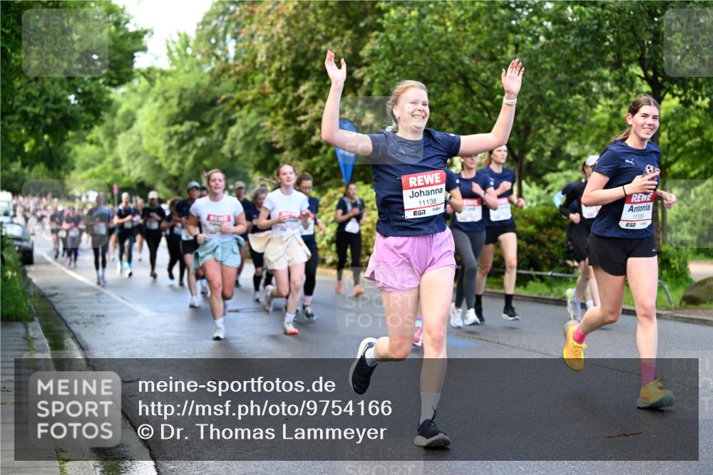 14.06.2026 - REWE Women's Run Dr. Thomas Lammeyer http://msf.ph/oto/9754166 14.06.2026 09:17:23 Laufen 11138, 11335 meine-sportfotos.de