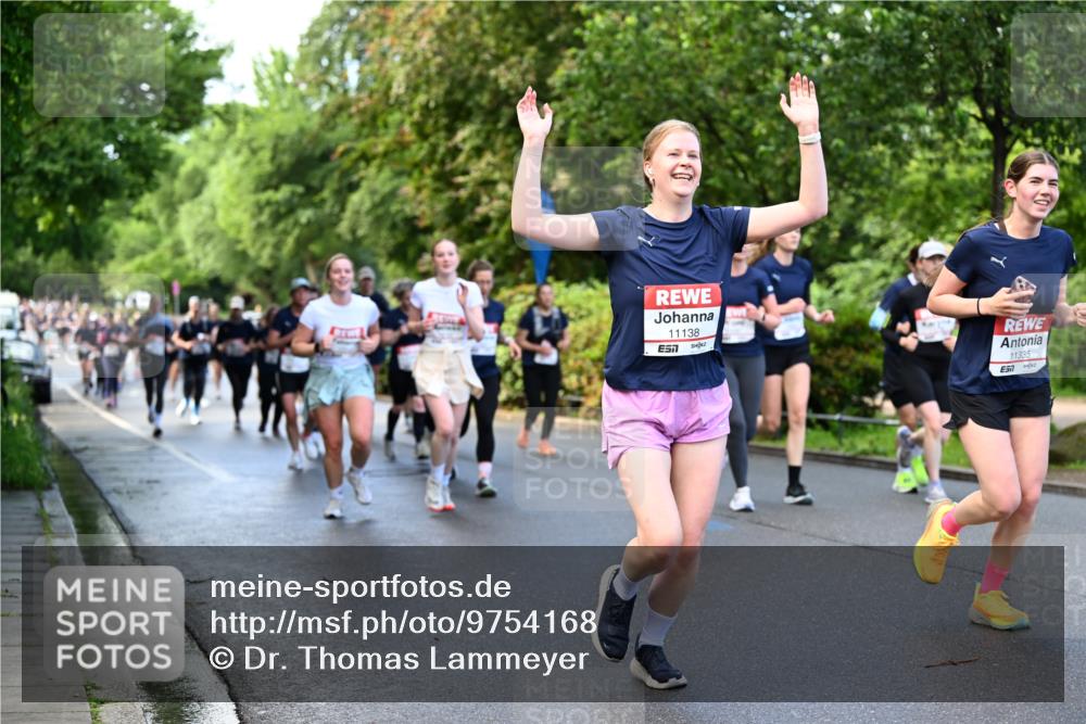 14.06.2026 - REWE Women's Run Dr. Thomas Lammeyer http://msf.ph/oto/9754168 14.06.2026 09:17:23 Laufen 11138, 11335 meine-sportfotos.de