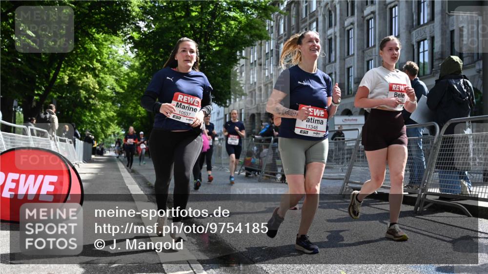 14.06.2026 - REWE Women's Run J. Mangold http://msf.ph/oto/9754185 14.06.2026 10:12:46 Ziel 10125, 10145, 10146, 10147, 10148, 10283, 10362, 10408, 10502, 10537, 10571, 10695, 11348, 11420, 11437 meine-sportfotos.de
