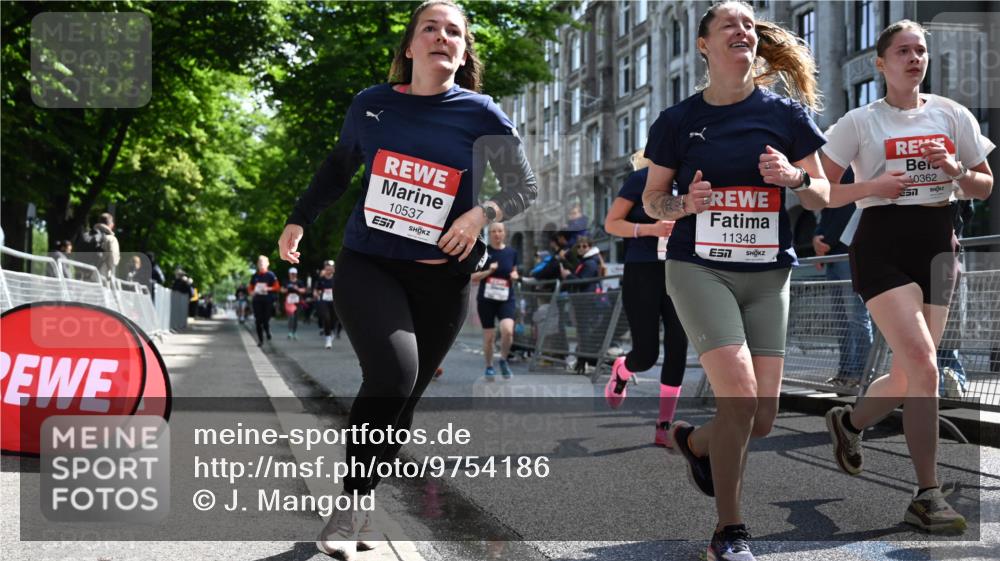 14.06.2026 - REWE Women's Run J. Mangold http://msf.ph/oto/9754186 14.06.2026 10:12:46 Ziel 10125, 10145, 10146, 10147, 10148, 10283, 10362, 10408, 10502, 10537, 10571, 10695, 11348, 11420, 11437 meine-sportfotos.de