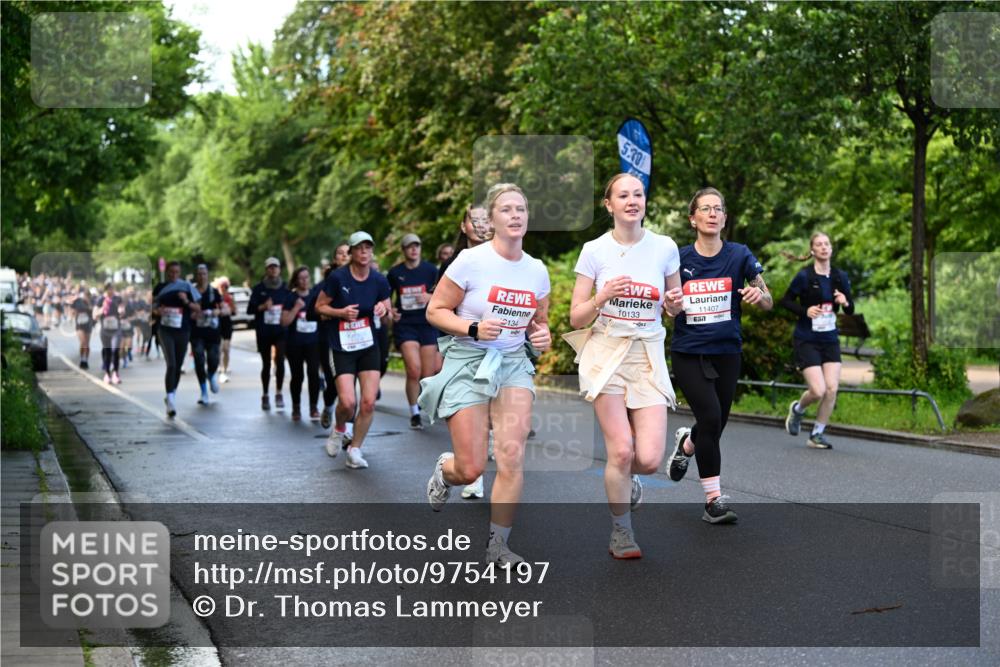 14.06.2026 - REWE Women's Run Dr. Thomas Lammeyer http://msf.ph/oto/9754197 14.06.2026 09:17:25 Laufen 5, 30, 134, 10133, 11407, 657 meine-sportfotos.de