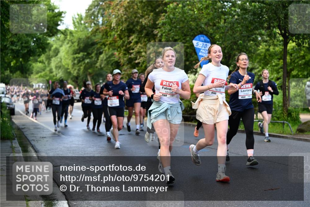 14.06.2026 - REWE Women's Run Dr. Thomas Lammeyer http://msf.ph/oto/9754201 14.06.2026 09:17:25 Laufen 10134, 557, 5, 30, 10133, 7, 11407 meine-sportfotos.de