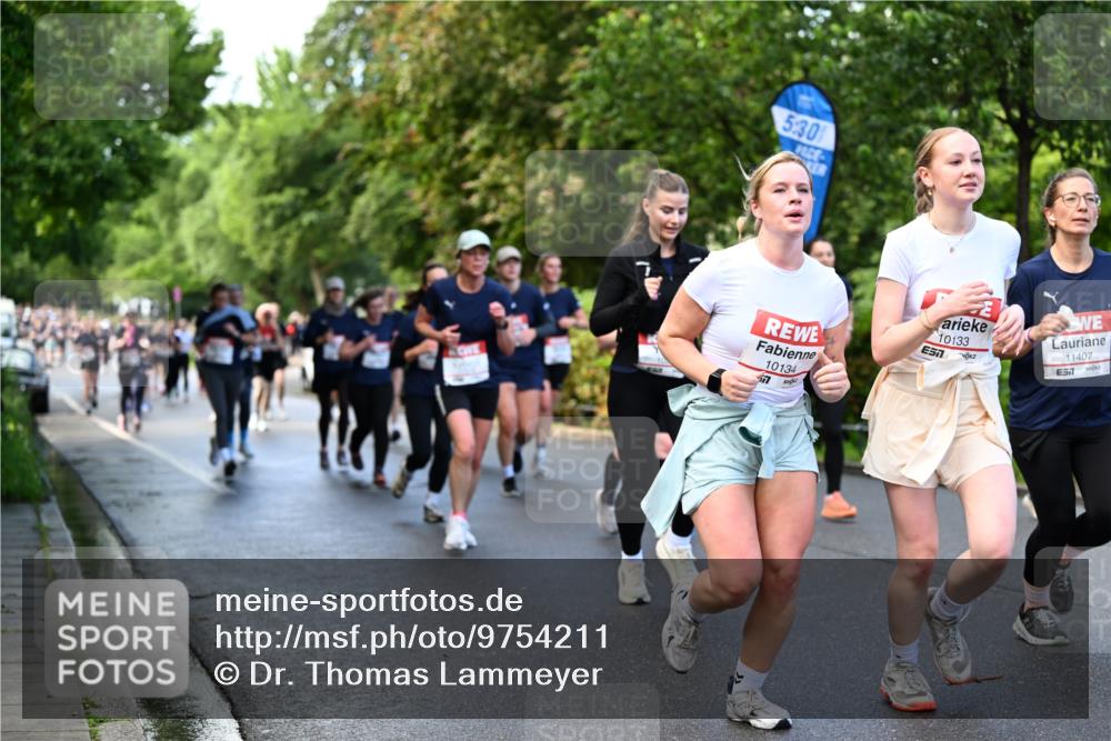 14.06.2026 - REWE Women's Run Dr. Thomas Lammeyer http://msf.ph/oto/9754211 14.06.2026 09:17:26 Laufen 5, 30, 10134, 77, 10133, 11407, 57 meine-sportfotos.de