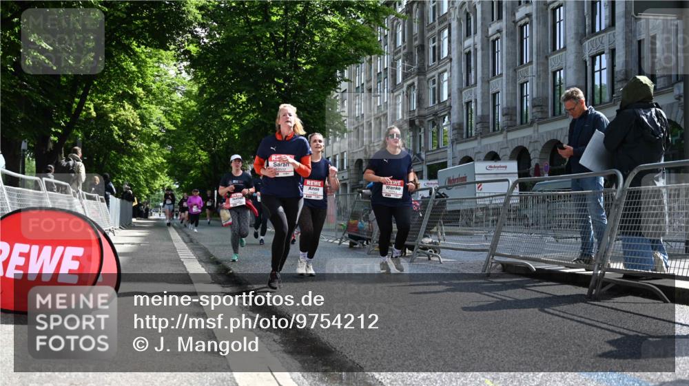 14.06.2026 - REWE Women's Run J. Mangold http://msf.ph/oto/9754212 14.06.2026 10:12:51 Ziel 10186, 10283, 10297, 10502, 10571, 10695, 11113, 11143, 11166, 11340, 11437 meine-sportfotos.de