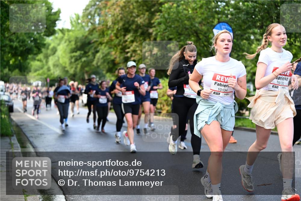 14.06.2026 - REWE Women's Run Dr. Thomas Lammeyer http://msf.ph/oto/9754213 14.06.2026 09:17:26 Laufen 10134, 10133 meine-sportfotos.de