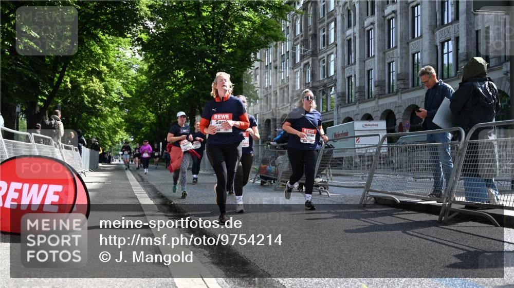 14.06.2026 - REWE Women's Run J. Mangold http://msf.ph/oto/9754214 14.06.2026 10:12:51 Ziel 10186, 10283, 10297, 10502, 10571, 10695, 11113, 11143, 11166, 11340, 11437 meine-sportfotos.de