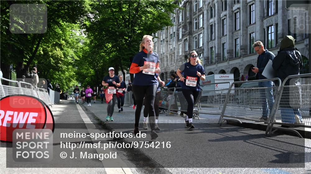 14.06.2026 - REWE Women's Run J. Mangold http://msf.ph/oto/9754216 14.06.2026 10:12:51 Ziel 10186, 10283, 10297, 10502, 10571, 10695, 11113, 11143, 11166, 11340, 11437 meine-sportfotos.de