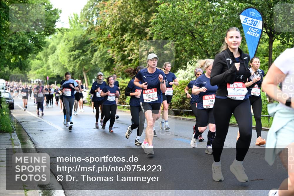 14.06.2026 - REWE Women's Run Dr. Thomas Lammeyer http://msf.ph/oto/9754223 14.06.2026 09:17:26 Laufen 11518, 5, 30, 10364, 10265, 51 meine-sportfotos.de