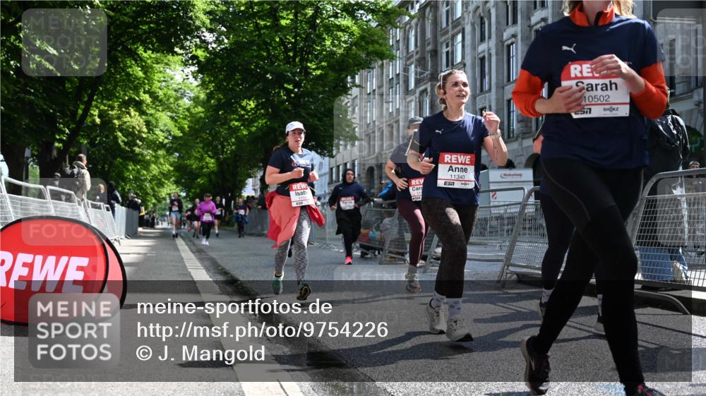 14.06.2026 - REWE Women's Run J. Mangold http://msf.ph/oto/9754226 14.06.2026 10:12:52 Ziel 10186, 10283, 10297, 10502, 10695, 11113, 11143, 11166, 11340, 11437 meine-sportfotos.de
