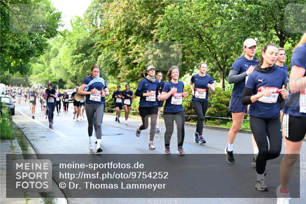 14.06.2026 - REWE Women's Run Dr. Thomas Lammeyer http://msf.ph/oto/9754252 14.06.2026 09:17:28 Laufen 10, 19, 57 meine-sportfotos.de