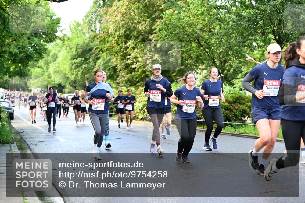 14.06.2026 - REWE Women's Run Dr. Thomas Lammeyer http://msf.ph/oto/9754258 14.06.2026 09:17:29 Laufen 10302, 10399, 10231 meine-sportfotos.de