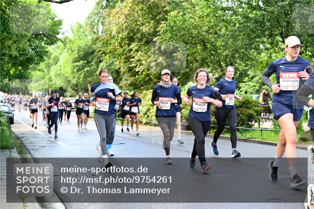 14.06.2026 - REWE Women's Run Dr. Thomas Lammeyer http://msf.ph/oto/9754261 14.06.2026 09:17:29 Laufen 10334, 10399, 1074, 10231, 7 meine-sportfotos.de