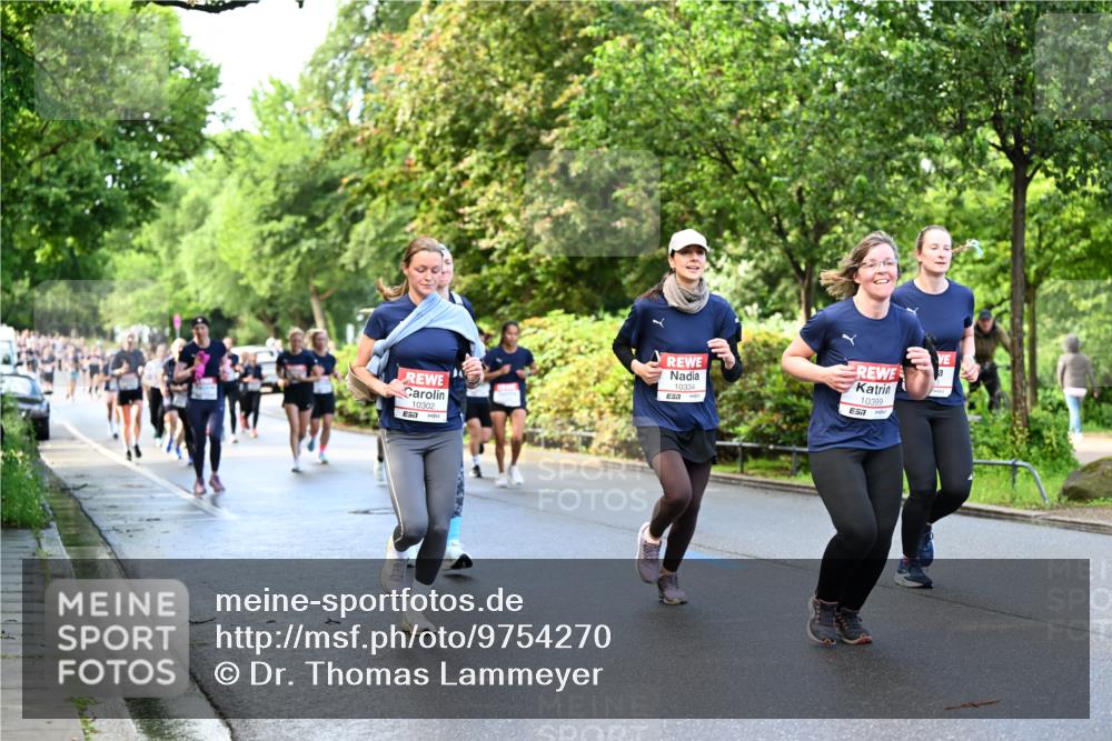 14.06.2026 - REWE Women's Run Dr. Thomas Lammeyer http://msf.ph/oto/9754270 14.06.2026 09:17:29 Laufen 10302, 57, 10334, 10399 meine-sportfotos.de