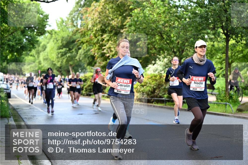14.06.2026 - REWE Women's Run Dr. Thomas Lammeyer http://msf.ph/oto/9754283 14.06.2026 09:17:30 Laufen 10302, 7, 10334, 7 meine-sportfotos.de