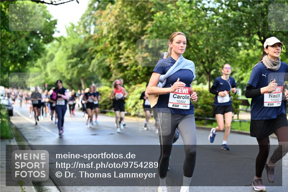 14.06.2026 - REWE Women's Run Dr. Thomas Lammeyer http://msf.ph/oto/9754289 14.06.2026 09:17:30 Laufen 10302, 7, 10334, 7 meine-sportfotos.de