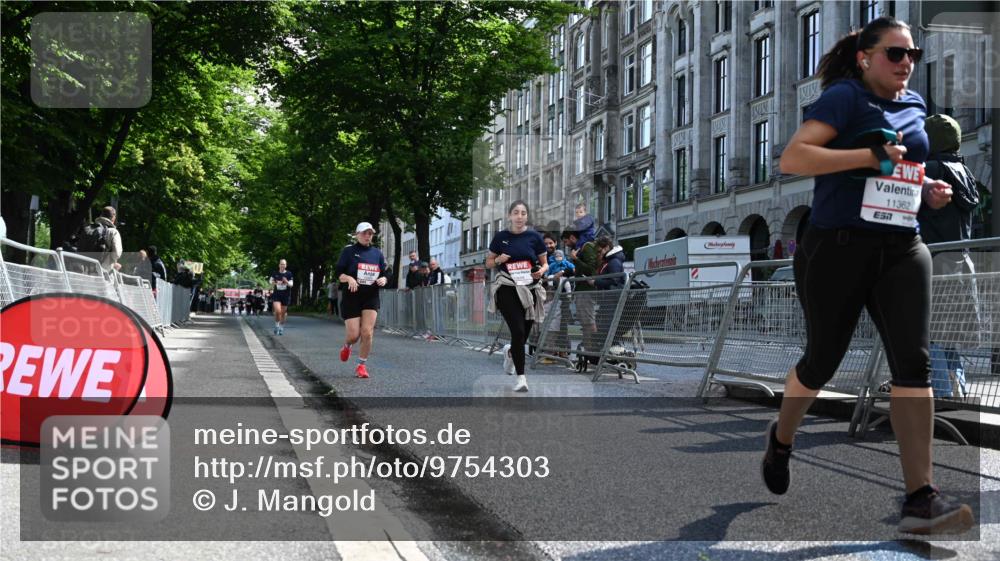 14.06.2026 - REWE Women's Run J. Mangold http://msf.ph/oto/9754303 14.06.2026 10:13:07 Ziel 10688, 10887, 10909, 10948, 11257, 11362, 11457 meine-sportfotos.de