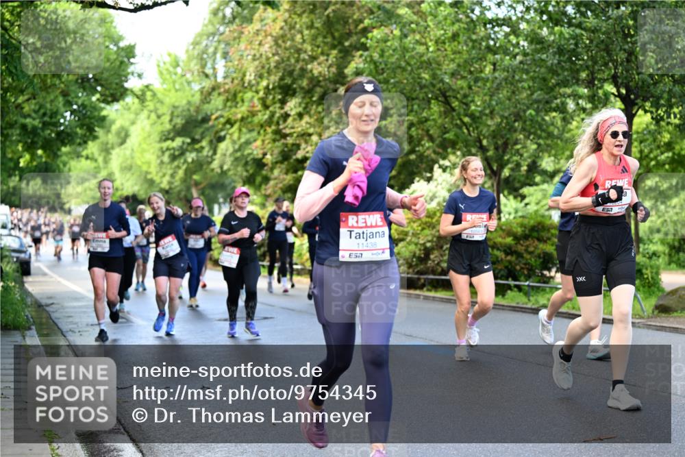 14.06.2026 - REWE Women's Run Dr. Thomas Lammeyer http://msf.ph/oto/9754345 14.06.2026 09:17:34 Laufen 11438, 10563, 7 meine-sportfotos.de