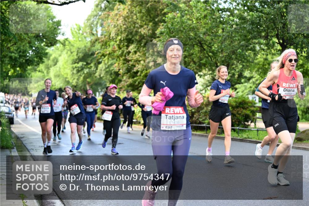 14.06.2026 - REWE Women's Run Dr. Thomas Lammeyer http://msf.ph/oto/9754347 14.06.2026 09:17:34 Laufen 11438, 10204 meine-sportfotos.de