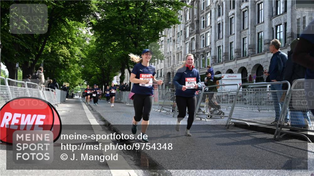14.06.2026 - REWE Women's Run J. Mangold http://msf.ph/oto/9754348 14.06.2026 10:13:28 Ziel 10625, 10668, 11149 meine-sportfotos.de