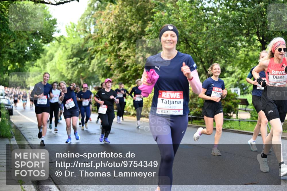14.06.2026 - REWE Women's Run Dr. Thomas Lammeyer http://msf.ph/oto/9754349 14.06.2026 09:17:35 Laufen 11438, 10563, 10204, 7 meine-sportfotos.de