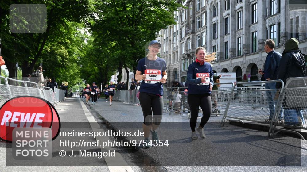 14.06.2026 - REWE Women's Run J. Mangold http://msf.ph/oto/9754354 14.06.2026 10:13:29 Ziel 10625, 10668, 11149 meine-sportfotos.de