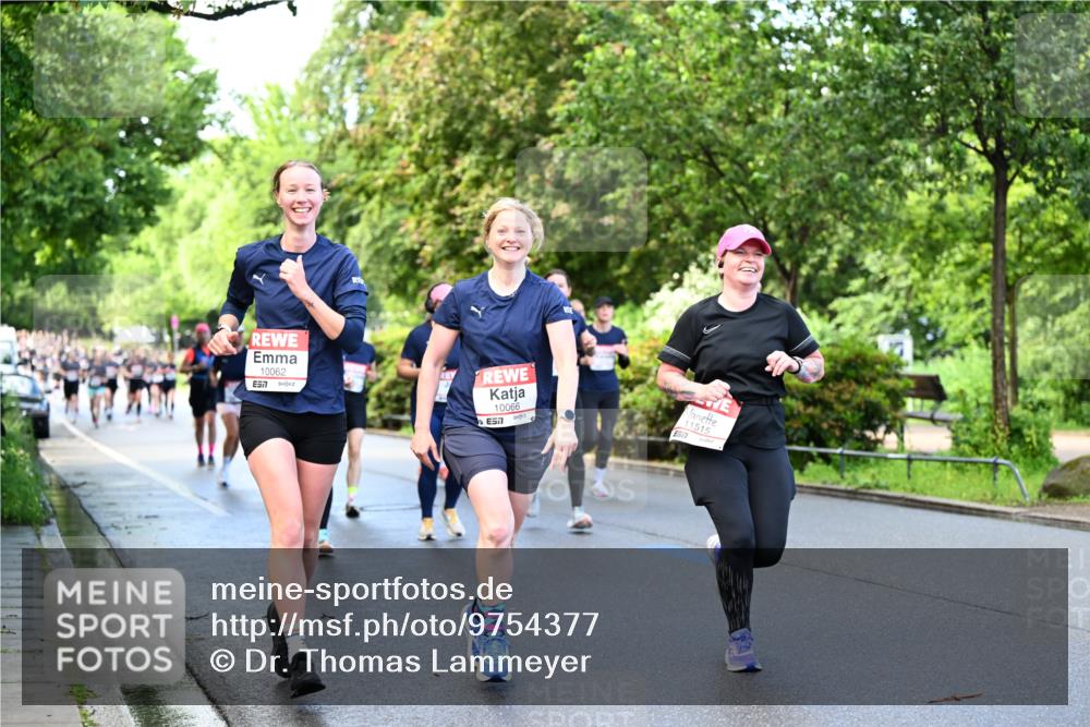 14.06.2026 - REWE Women's Run Dr. Thomas Lammeyer http://msf.ph/oto/9754377 14.06.2026 09:17:37 Laufen 10062, 7, 10066, 7, 11515, 57 meine-sportfotos.de