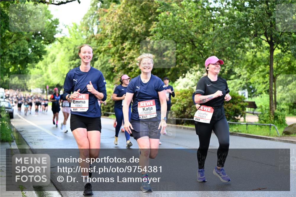 14.06.2026 - REWE Women's Run Dr. Thomas Lammeyer http://msf.ph/oto/9754381 14.06.2026 09:17:37 Laufen 10062, 7, 10066, 11515, 7 meine-sportfotos.de